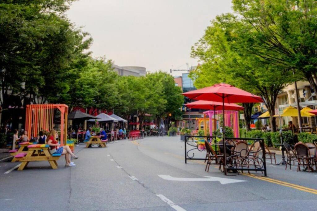 Dc'S Best Location 4 Bed With Parking Walk To Metro And Nightlife Bethesda Row Chevy Chase Exterior photo