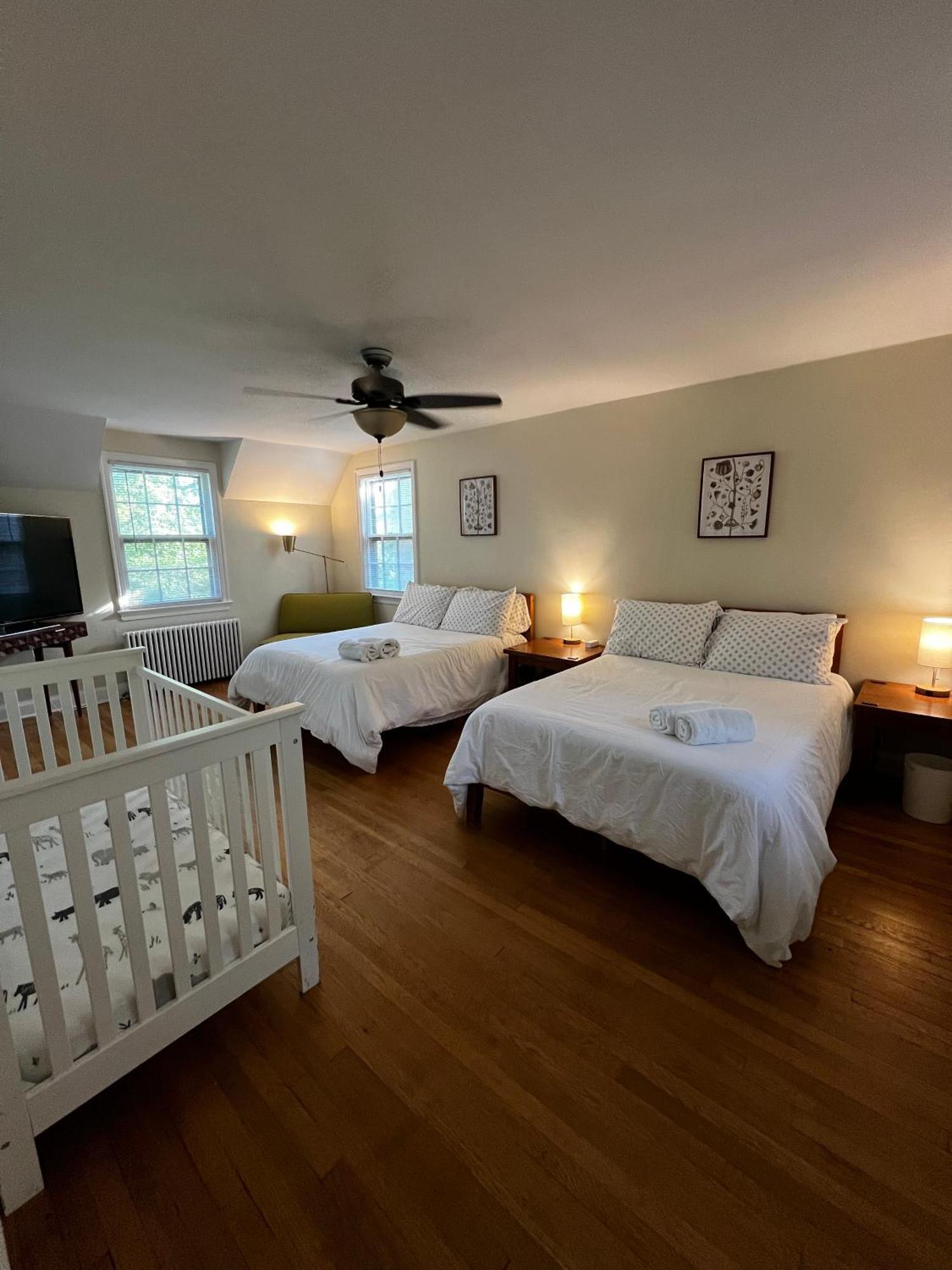Dc'S Best Location 4 Bed With Parking Walk To Metro And Nightlife Bethesda Row Chevy Chase Exterior photo