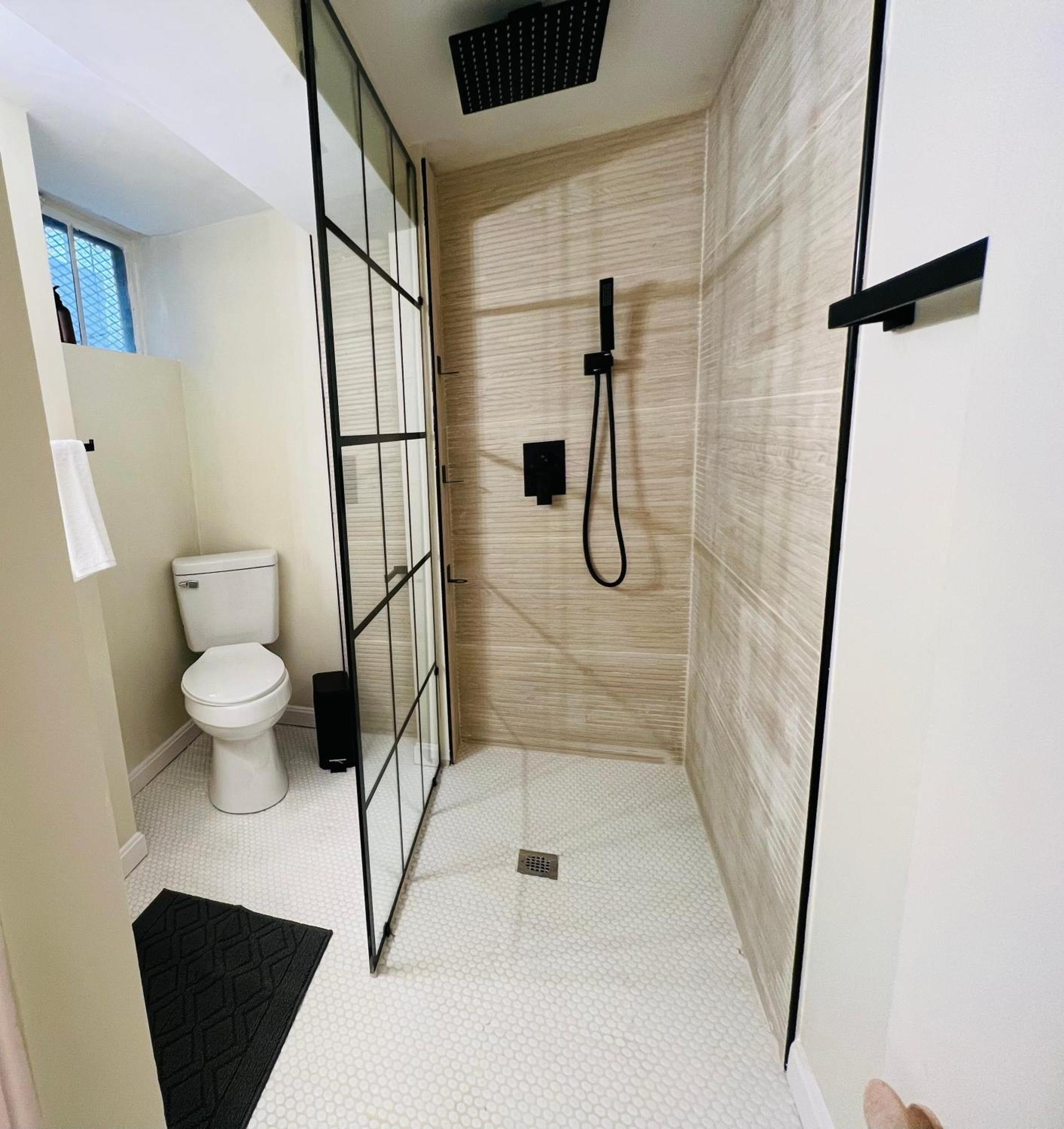 Dc'S Best Location 4 Bed With Parking Walk To Metro And Nightlife Bethesda Row Chevy Chase Exterior photo