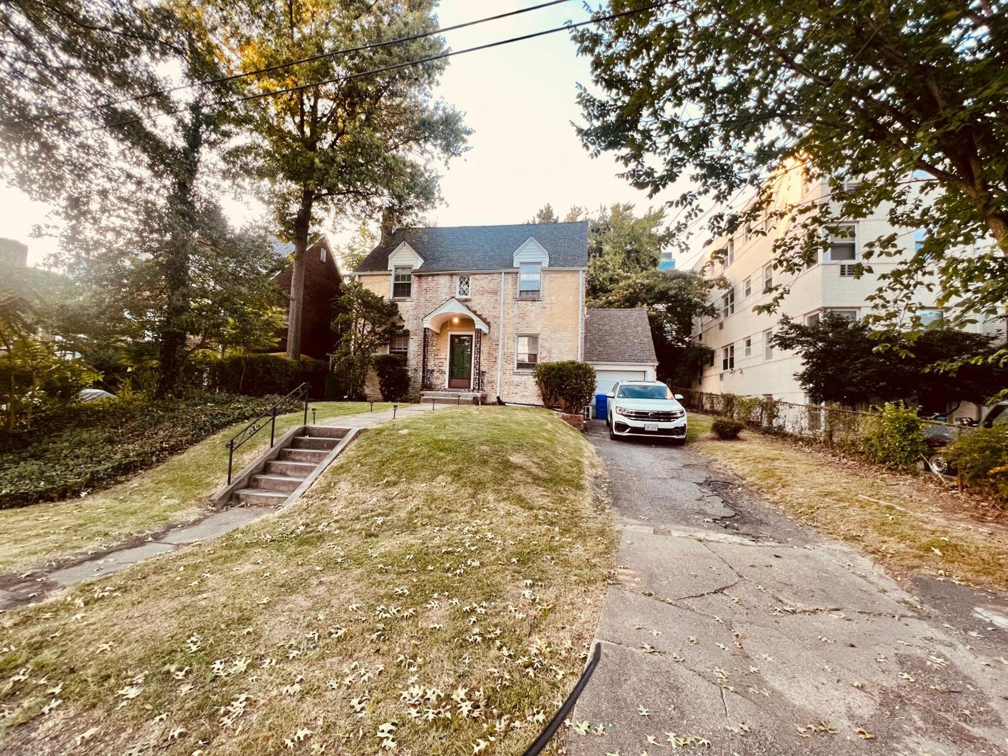 Dc'S Best Location 4 Bed With Parking Walk To Metro And Nightlife Bethesda Row Chevy Chase Exterior photo